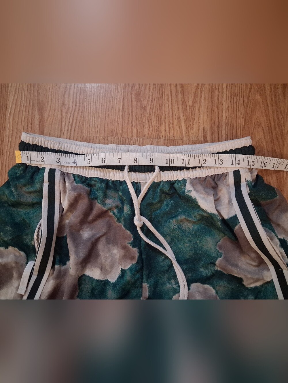 NIKE Dri-Fit Basketball Shorts. Mens. Size Large. Green. - Picture 7 of 9